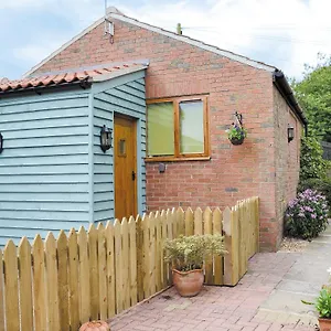  Holiday home Garden United Kingdom