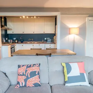  Apartment Queen St: Superb Penthouse Flat W/roof Terrace United Kingdom